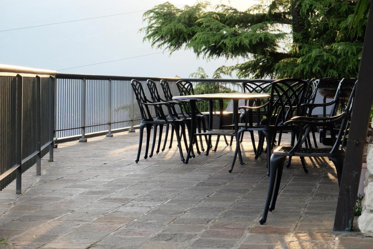 Villa Ornella Mandello del Lario Buitenkant foto